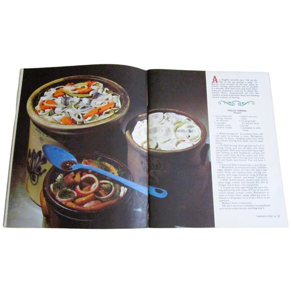 McCall's Fish and Fowl Cookbook 1965 Recipes Shellfish Goose Duck Turkey Chicken - Picture 6 of 8